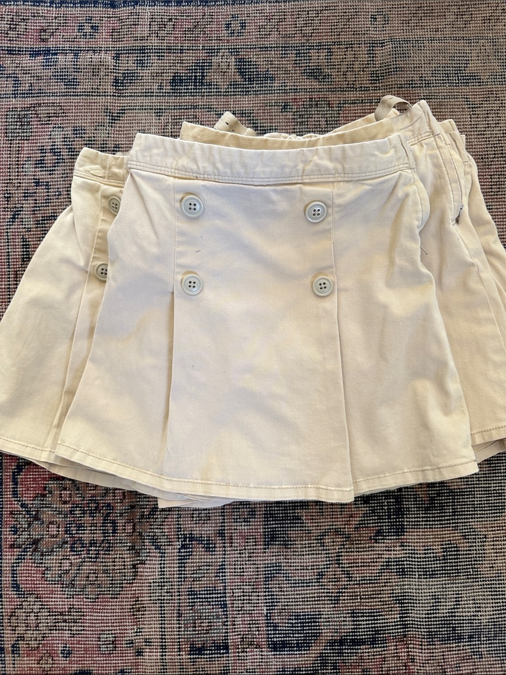 7 children’s Place Girls Cream Button-Detail Pleated Skirt uniforms 8y